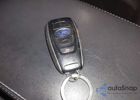 2016 Subaru Outback 2.5I Limited z USA, uszkodzony, nr VIN 4S4BSALC2G3273847